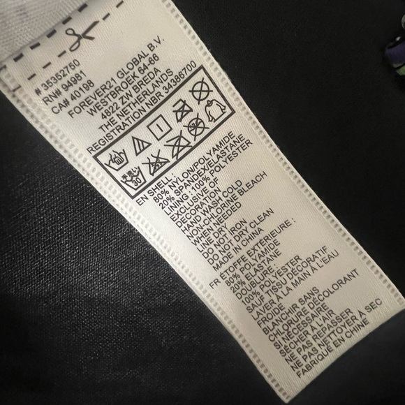 Forever 21 Medium Convertible Strapless Vibrant Tropical Print Bikini Top - Picture 6 of 7